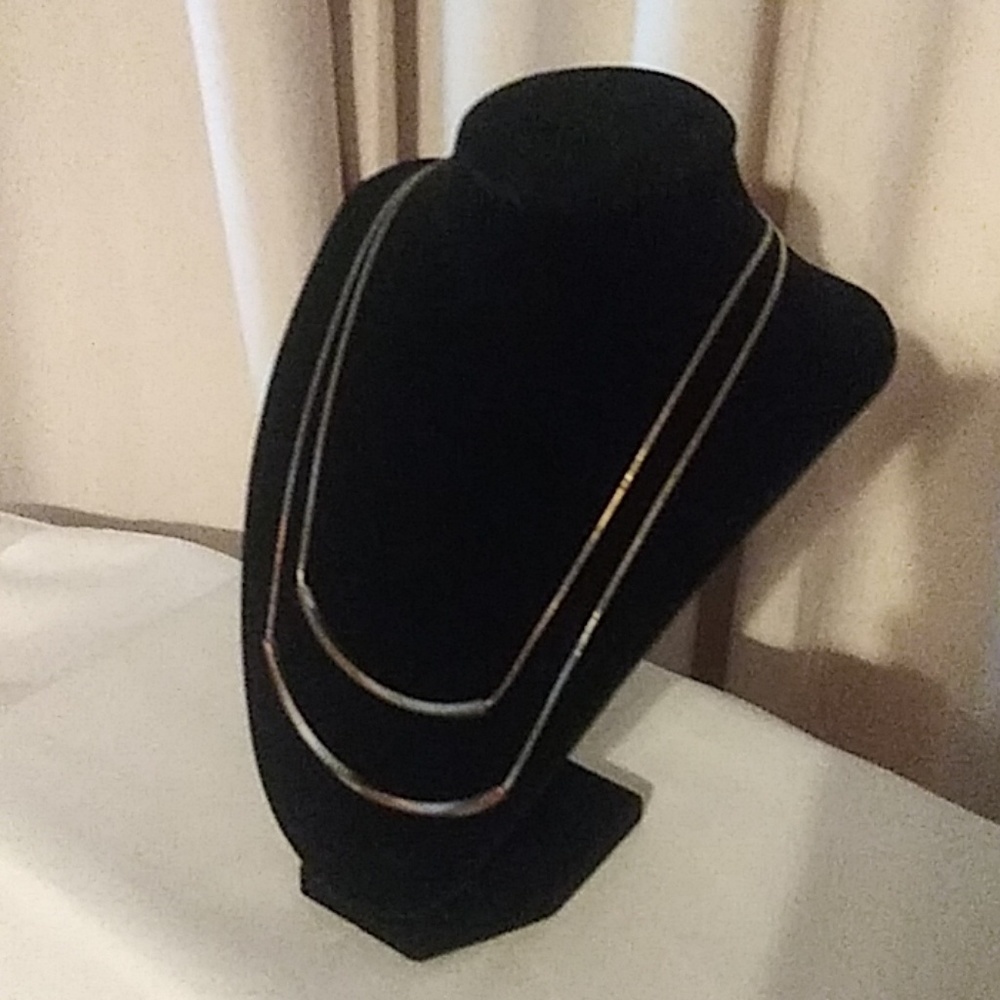 Necklace - Picture 2 of 3